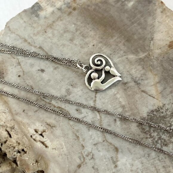 Sterling Silver 925 Mother & Child Scrollwork Heart Pendant Necklace 18" Chain - Picture 9 of 16